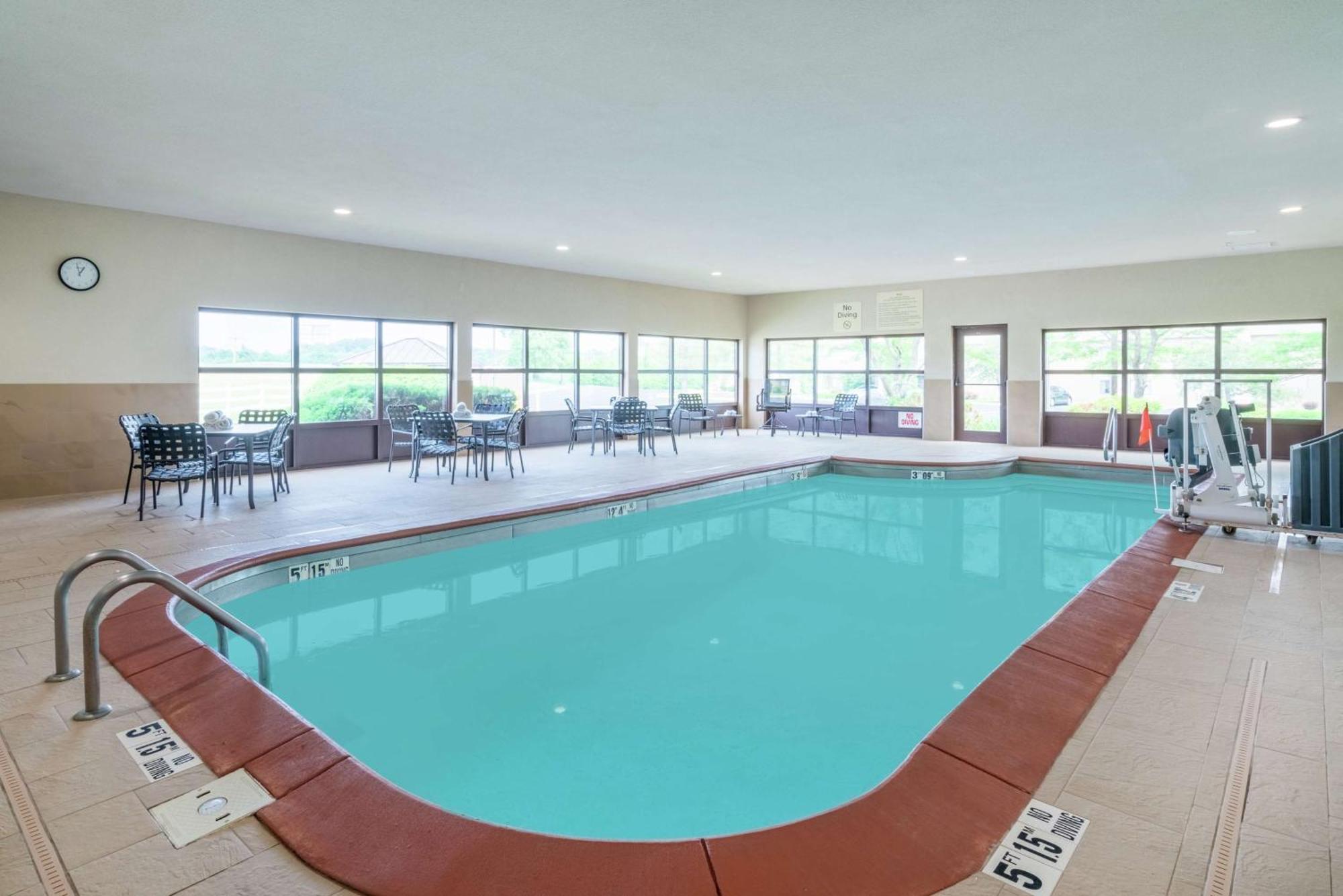 Hampton Inn Corydon Kültér fotó